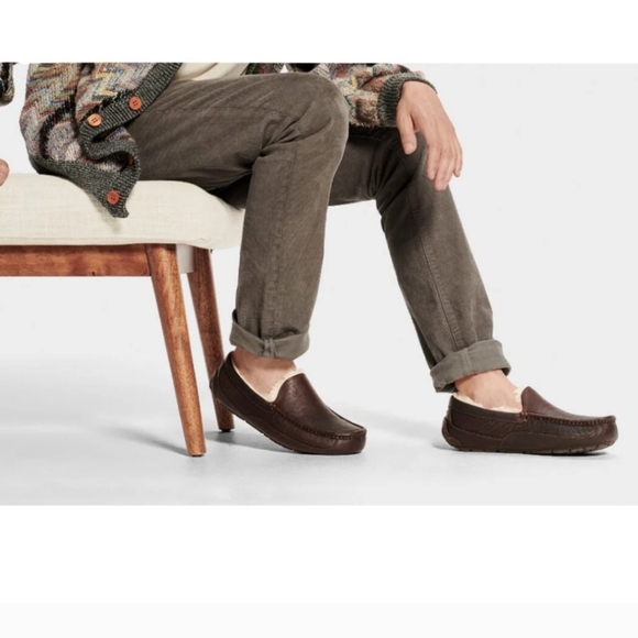 UGG Ascot Men's Slipper - Brown  Leather, US 13 - Picture 1 of 9